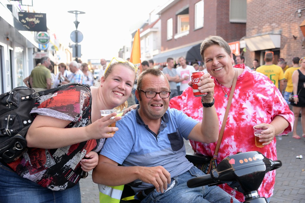 ../Images/Zomercarnaval Noordwijkerhout 317.jpg